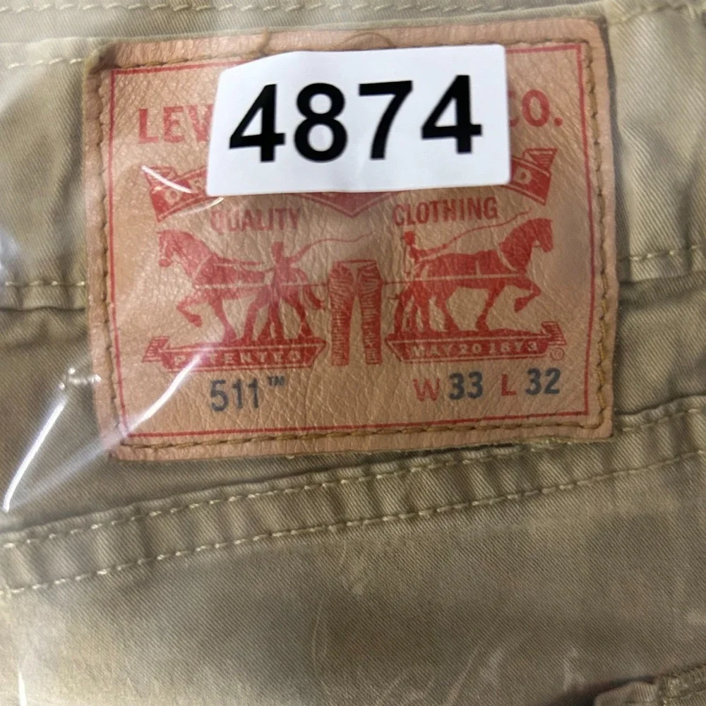 Levis 32x31 denim opening